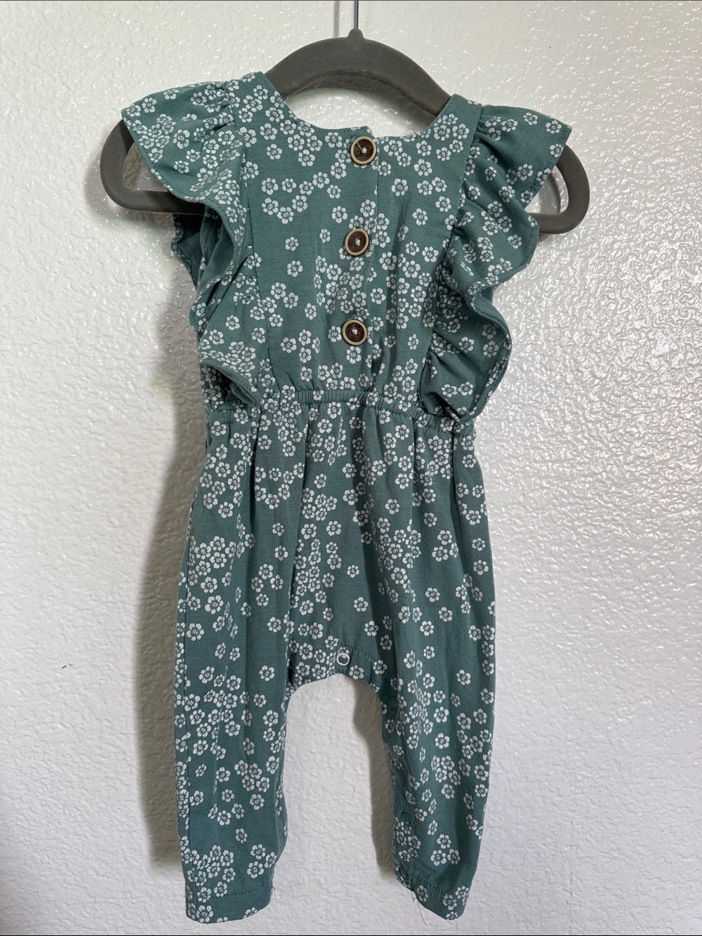 Jessica Simpson Green Floral Romper with Ruffle Sleeves